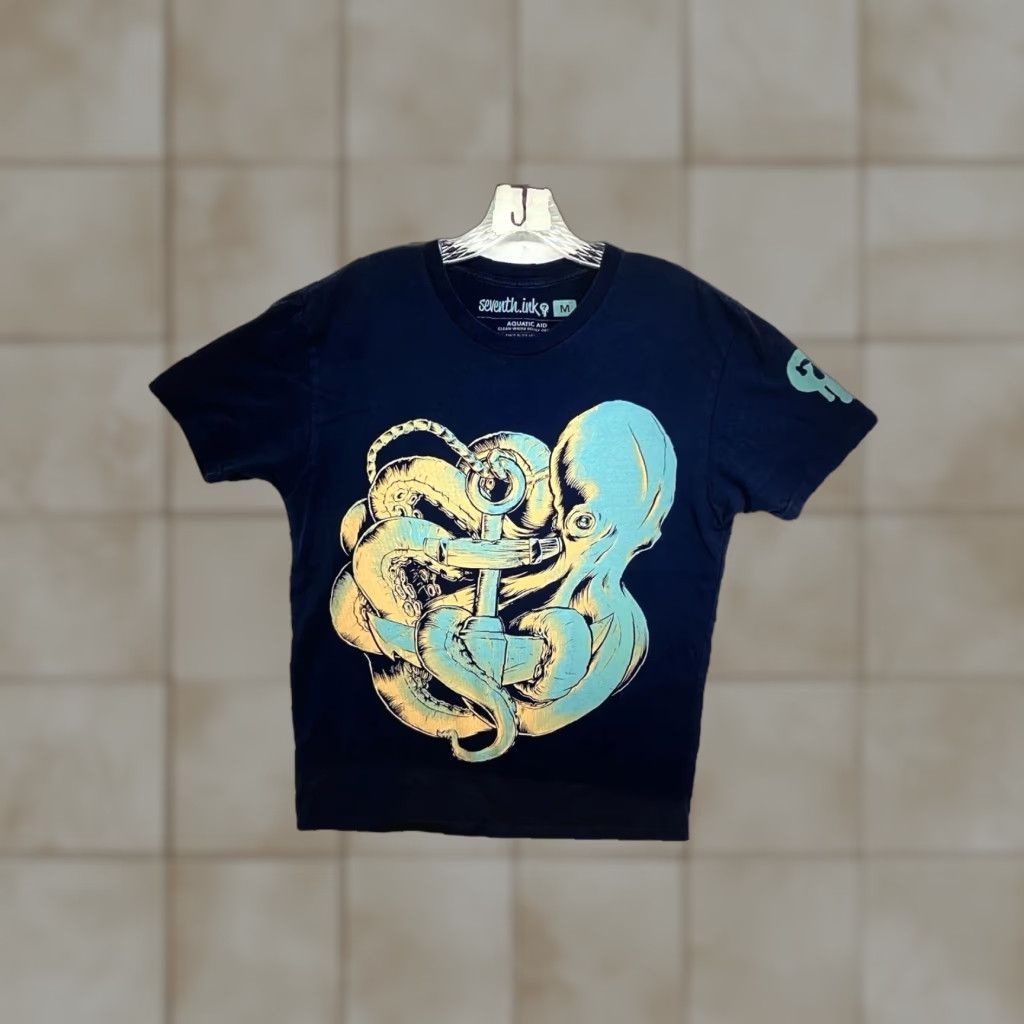 Nautica VINTAGE Nautical Octopus Tattoo Art T-Shirt Men 2020s Navy Cotton Short Sleeve Crew Neck Size US M / EU 48-50 / 2 - 1 Thumbnail