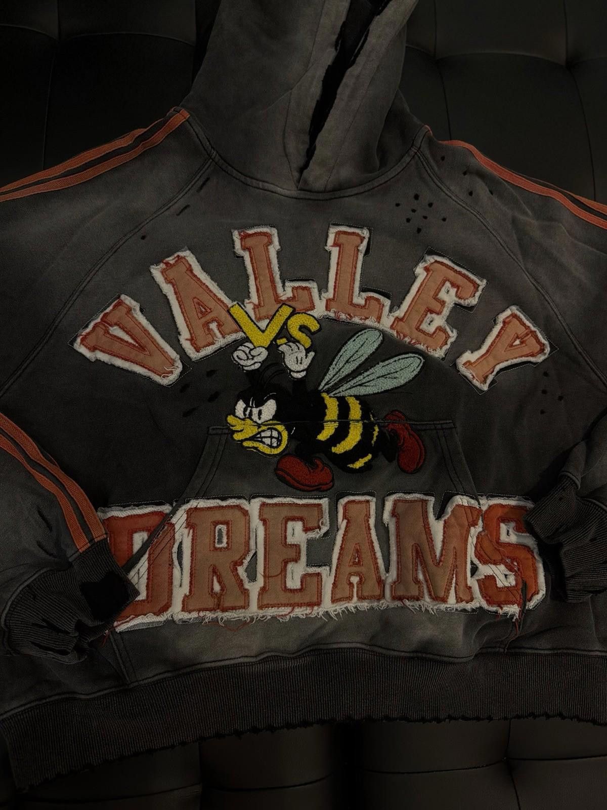 Vale Size XL Vale Pullover Hoodie Valley Black Red Bumble Bee Size US XL / EU 56 / 4 - 4 Thumbnail