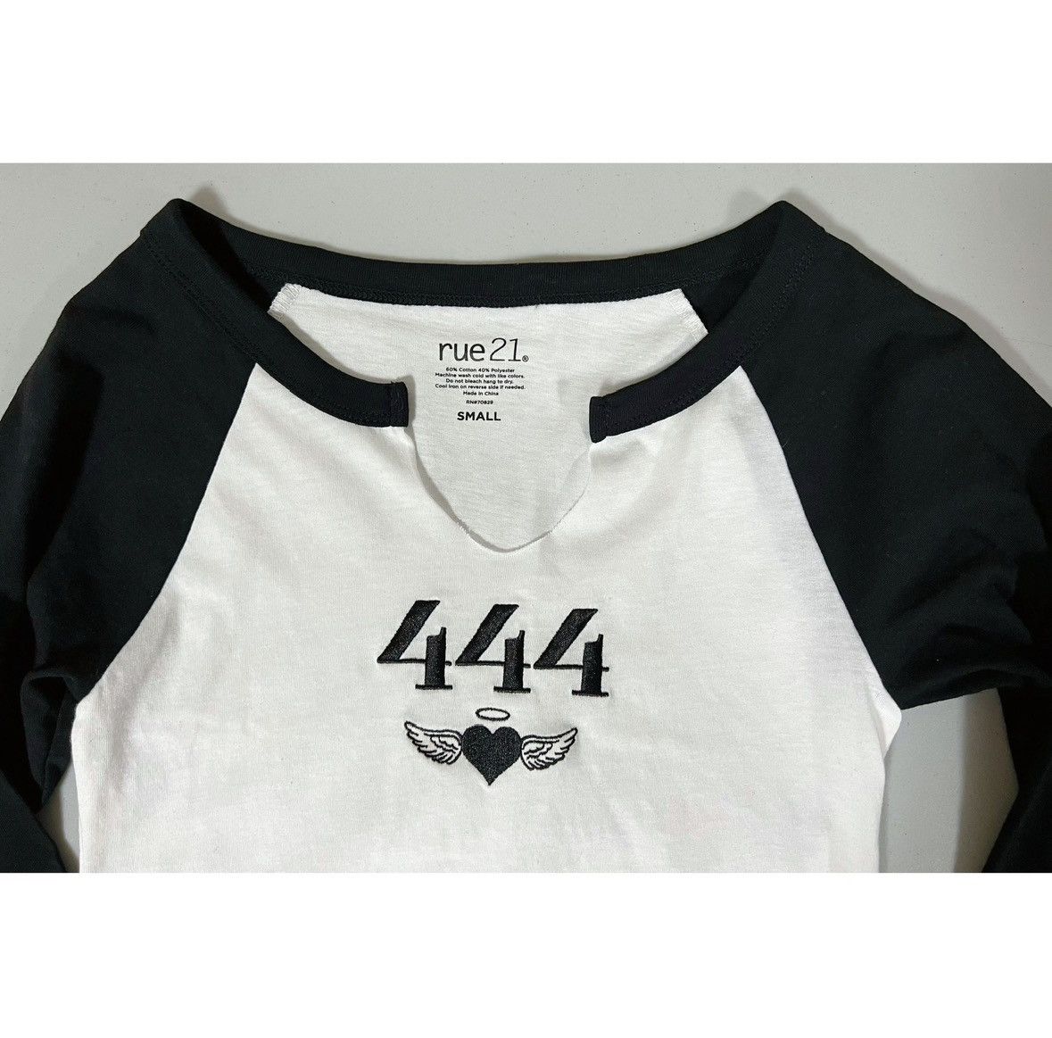 rue21 ‘444’ Angel Number Long Sleeve Shirt Top Blouse Tee Size S 🖤 Size S / US 4 / IT 40 - 3 Thumbnail