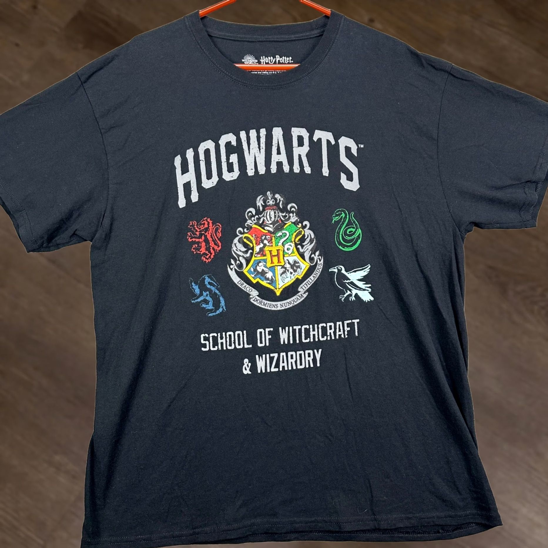 Vintage Harry Potter Adult Mens Hogwarts T-Shirt XL Black Short Sleeve Tee Made In USA Size US XL / EU 56 / 4 - 1 Thumbnail