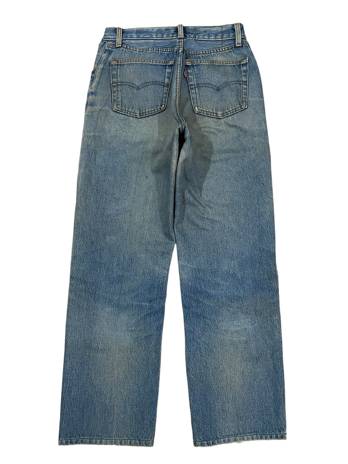Levi's Vintage 80s Levi’s Button Fly Distressed Blue Wash Mom Jeans Size 28" / US 6 / IT 42 - 8 Thumbnail