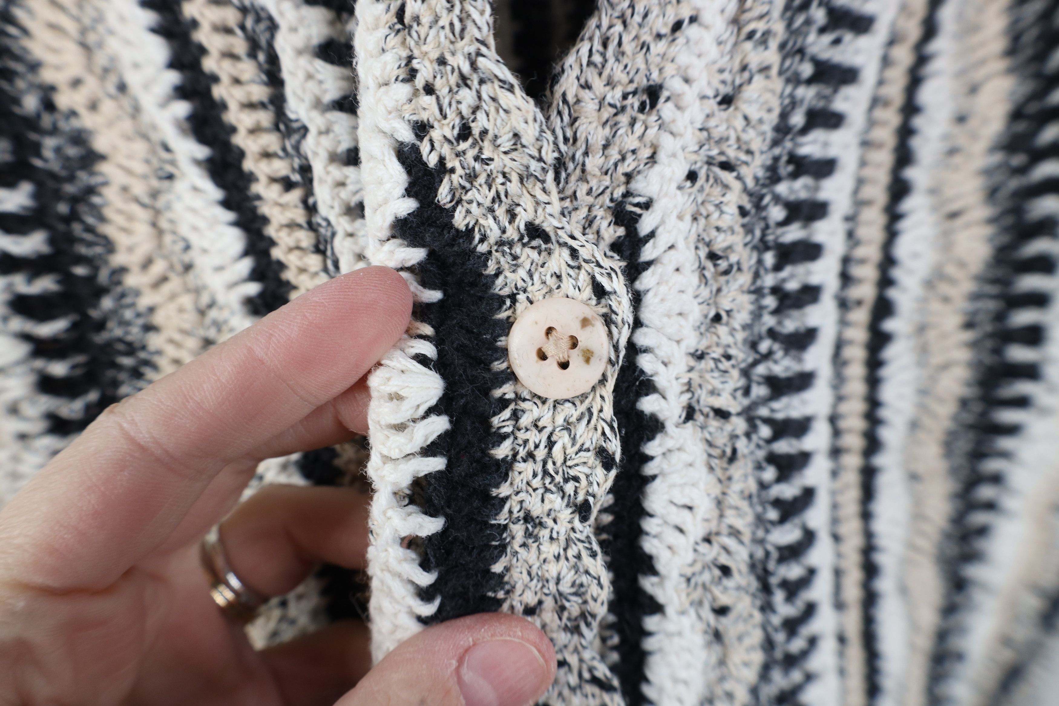 Vintage Vintage 90s Streetwear Crochet Knit Cardigan Sweater Vest Size M / US 6-8 / IT 42-44 - 5 Thumbnail