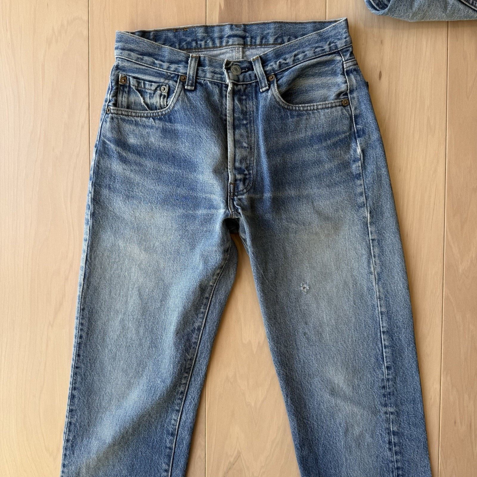 Levi's × Vintage Vintage Levis 501 Jeans 28 Blue 80s Medium Wash Made USA Size US 28 / EU 44 - 3 Thumbnail