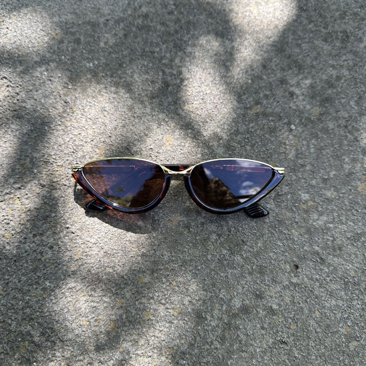 Other SUNGLASSES BRAND NEW CLASSIC RETRO VINTAGE QZ1323-2197-02 Size ONE SIZE - 1 Thumbnail
