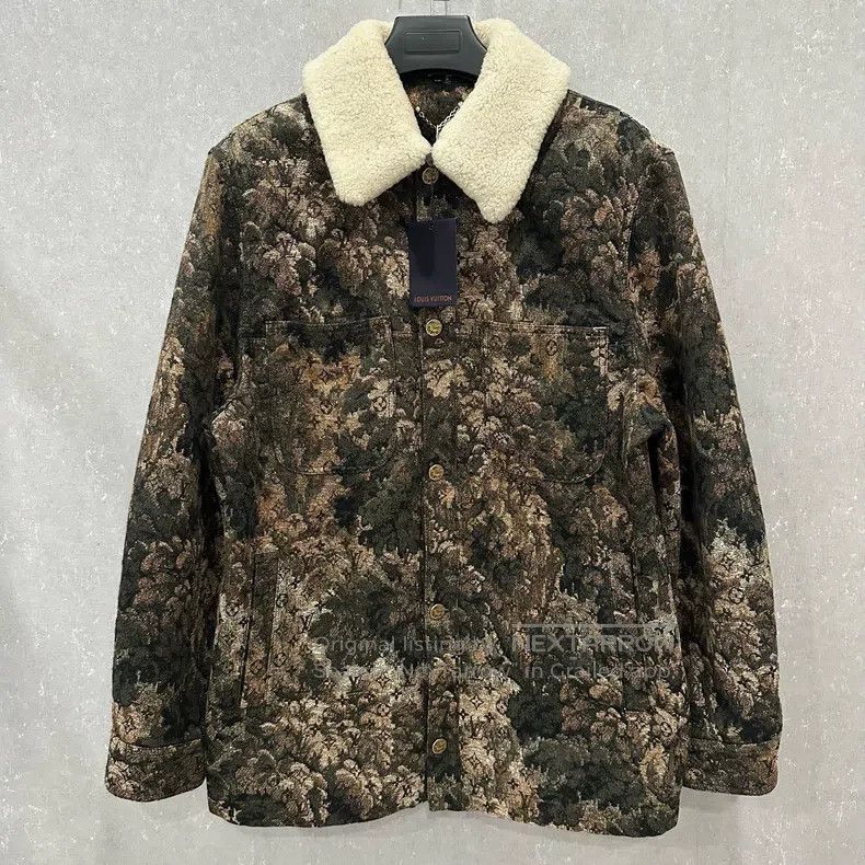 Louis Vuitton Louis Vuitton Tapestry Fur Collar Full Print Denim Jacket Size US L / EU 52-54 / 3 - 1 Thumbnail