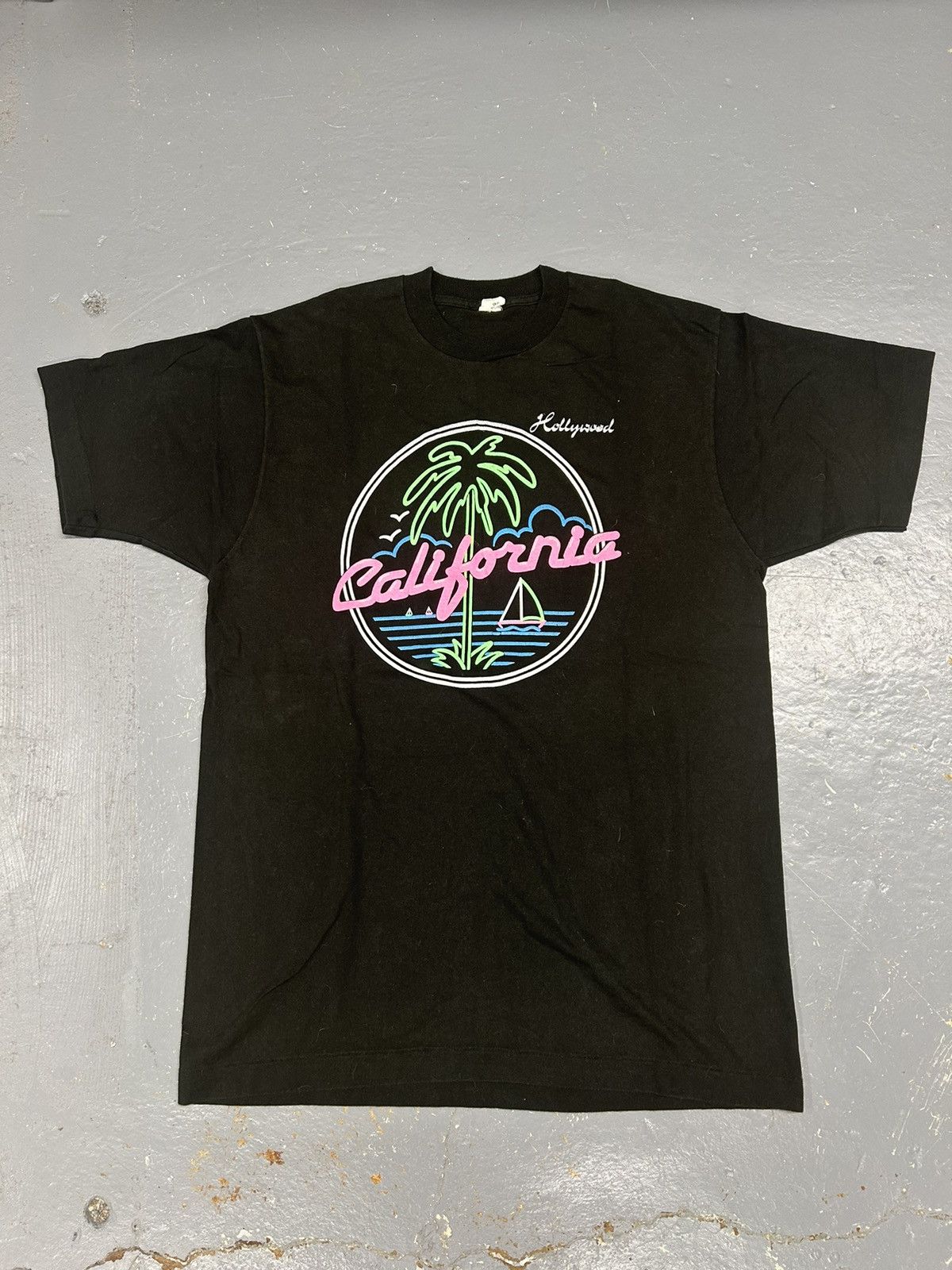 Vintage Crazy Vintage 90s Essential Black Neon California Tee Shirt Size US XL / EU 56 / 4 - 1 Thumbnail