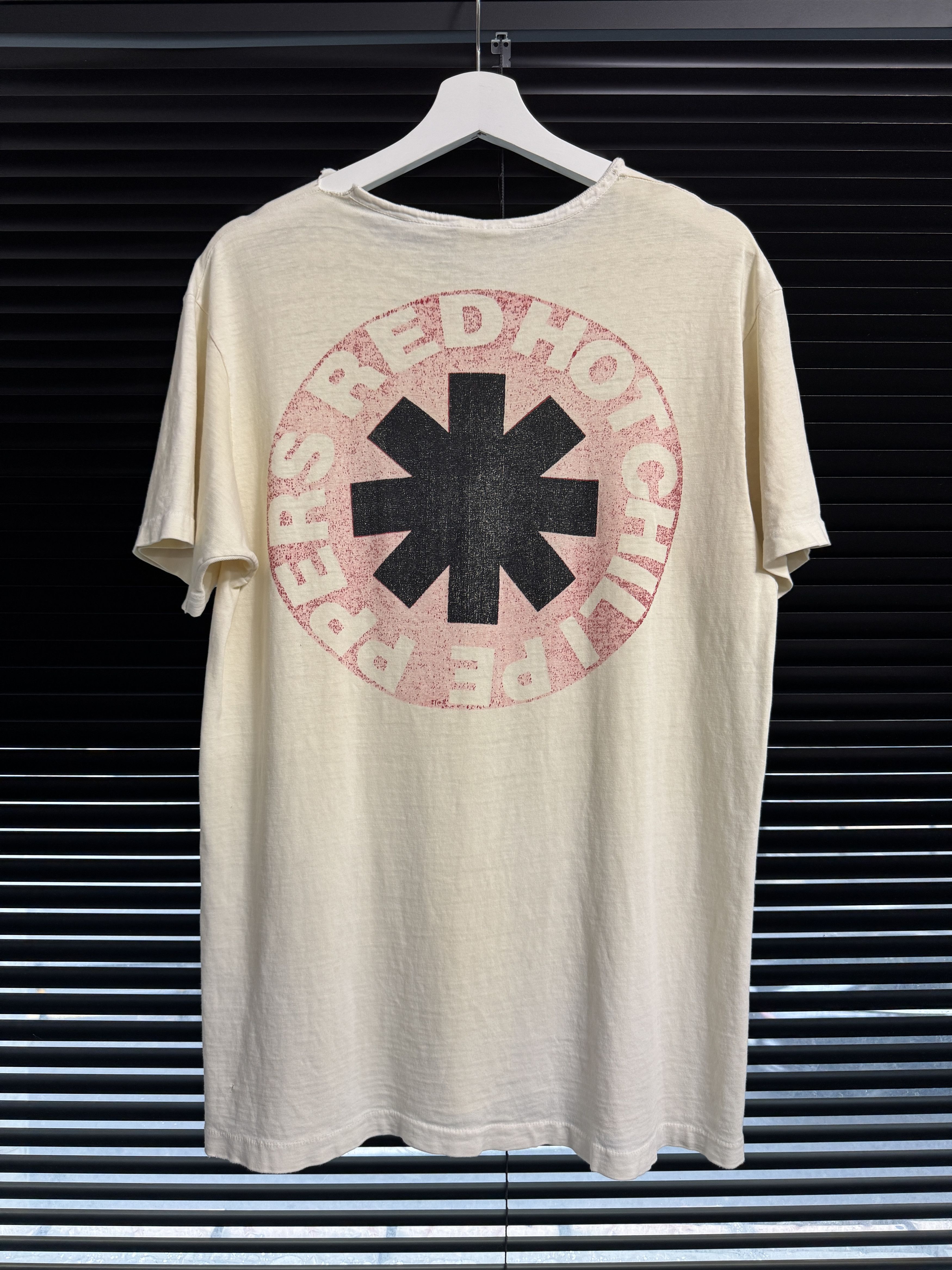 Band Tees Vintage 90s Red Hot Chili Peppers Picasso Tee Size US L / EU 52-54 / 3 - 2 Thumbnail