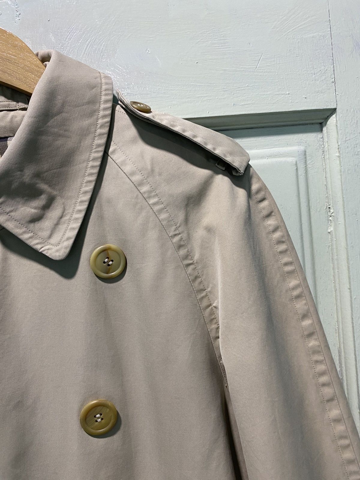 Burberry Vtg Burberry Double Breasted Nova Check Trench Coat Size S / US 4 / IT 40 - 5 Thumbnail