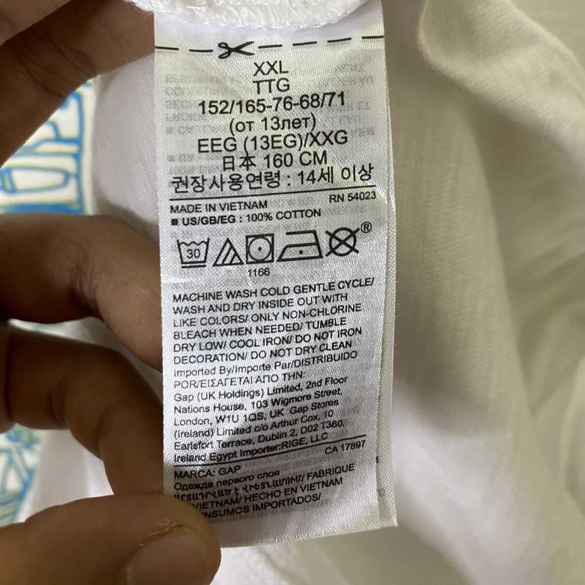 Gap × Star Wars GAP x Star Wars Collaboration LS T Shirt Size US S / EU 44-46 / 1 - 5 Thumbnail