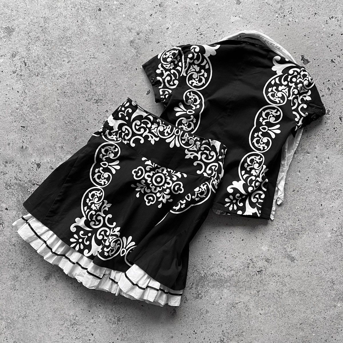 Other Rinascimento Womens Black White Top & Skirt Set Italy Size S / US 4 / IT 40 - 2 Thumbnail