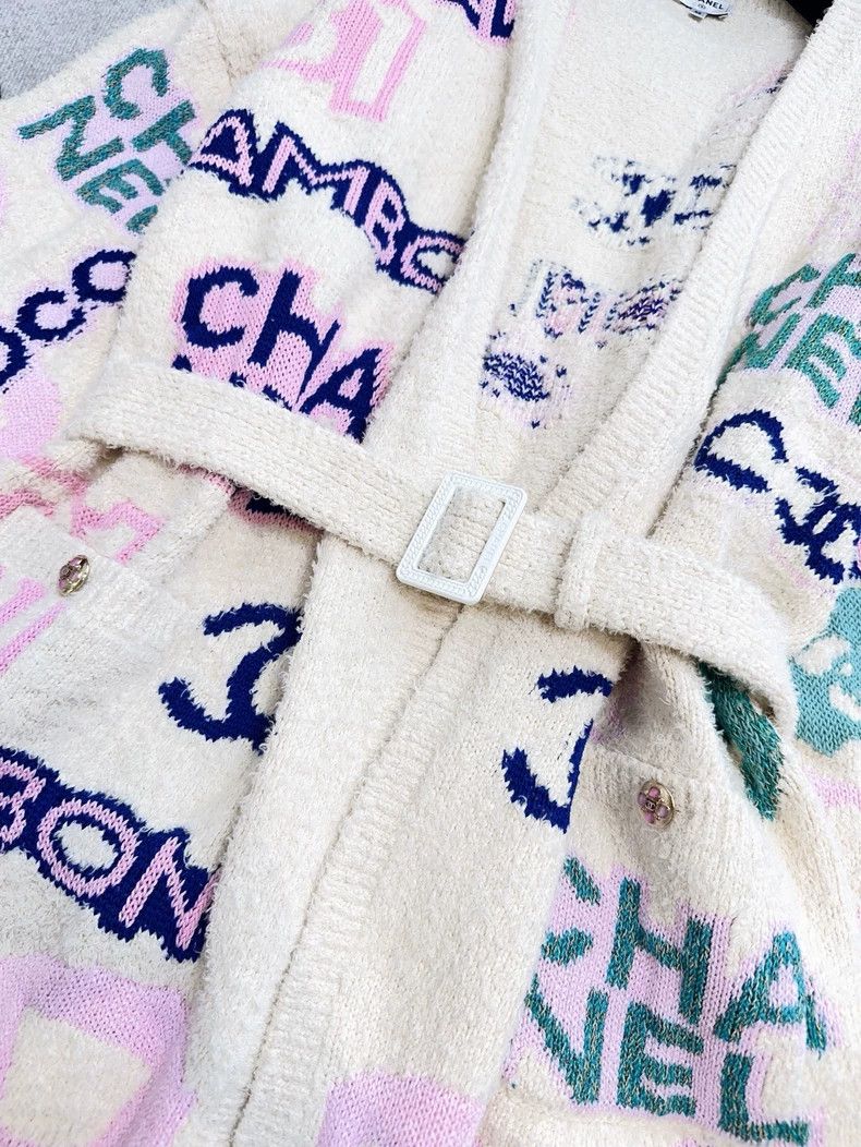 Chanel Chanel 23p popular Jennie's same color letter logo beige k Size S / US 4 / IT 40 - 3 Thumbnail