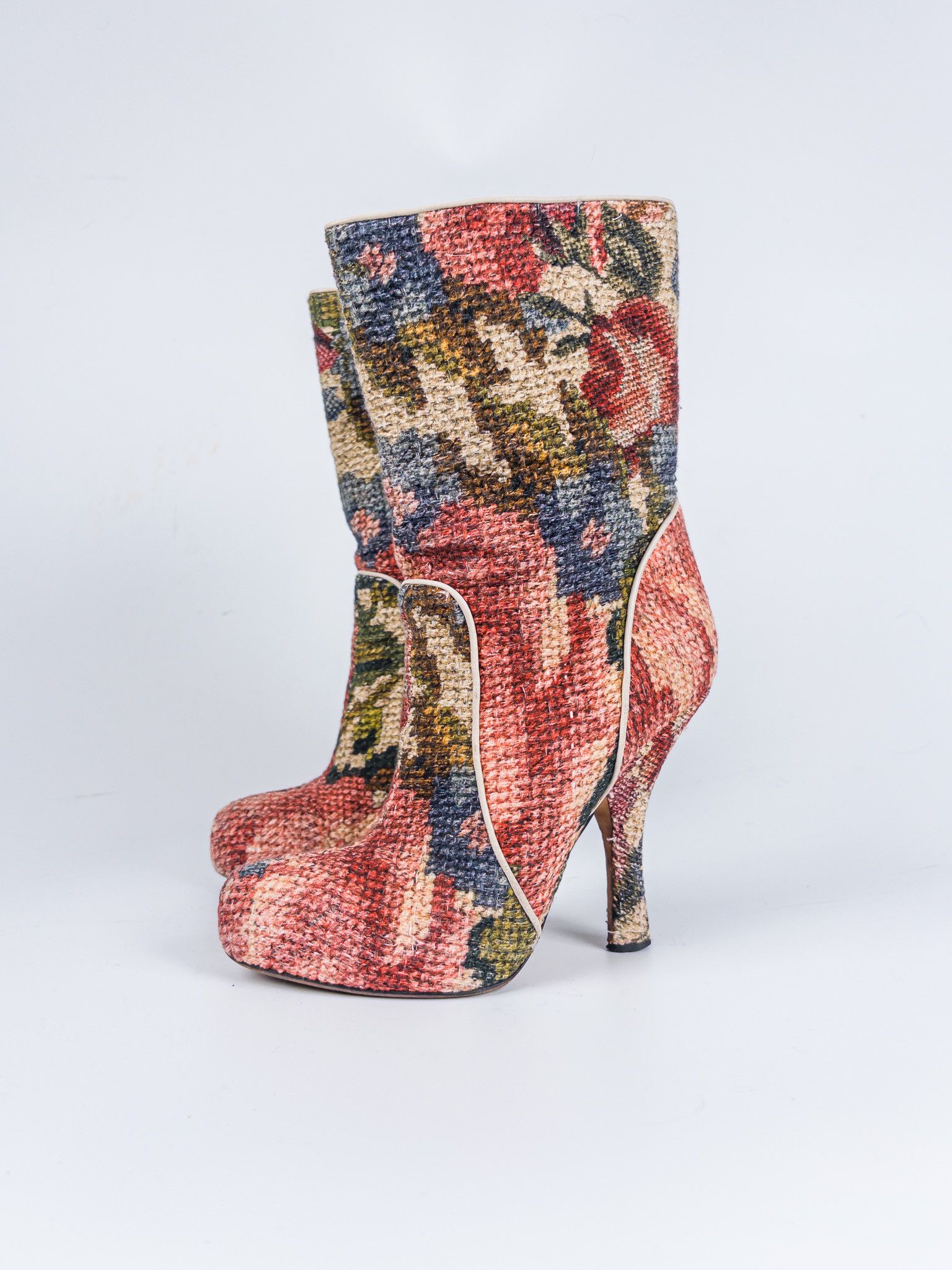 Dolce & Gabbana Dolce & Gabbana Floral Print Tapestry Boots Size US 9 / IT 39 - 1 Thumbnail