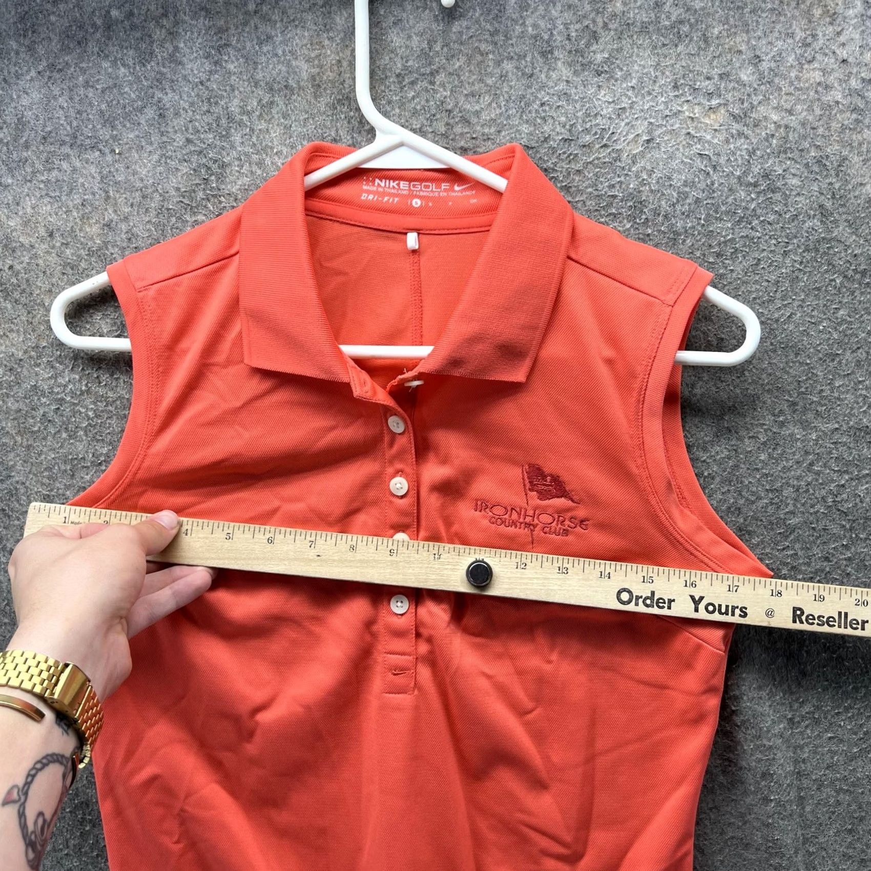 Nike VINTAGE Nike Golf Shirt Womens? No, Vintage not specified in original. Size S / US 4 / IT 40 - 4 Thumbnail