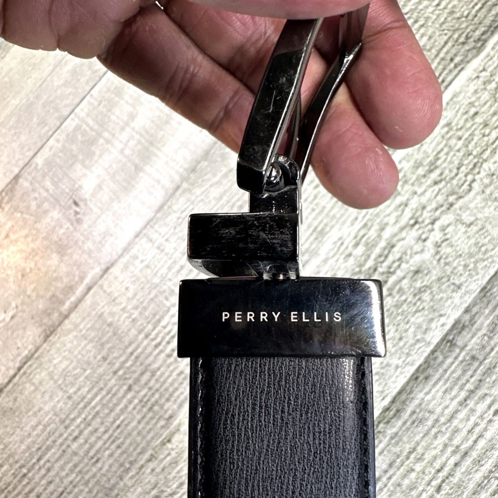 Perry Ellis Perry Ellis Leather Reversible Belt 32/80 Black-Brown Mens Belt Regular Size Size 32 - 6 Thumbnail