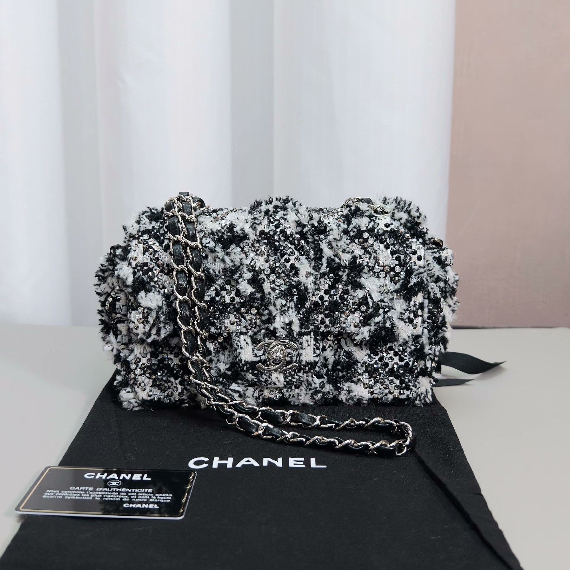 Chanel Pre-loved Bag Very good condition Size ONE SIZE - 1 Thumbnail