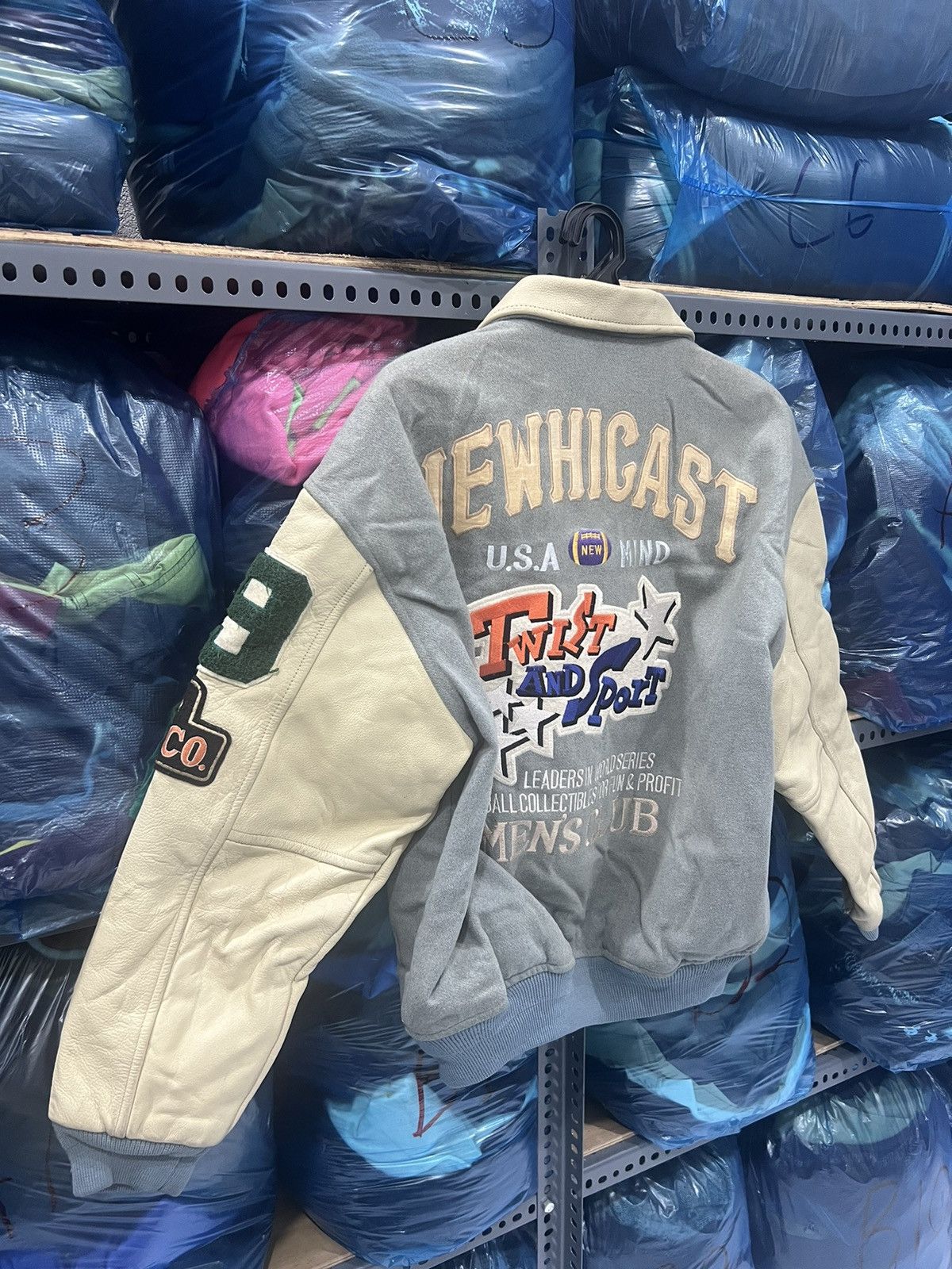 Vintage VINTAGE HICAST CLUB SPORTS WEAR DIVISION VARSITY JACKET Size US L / EU 52-54 / 3 - 19 Thumbnail