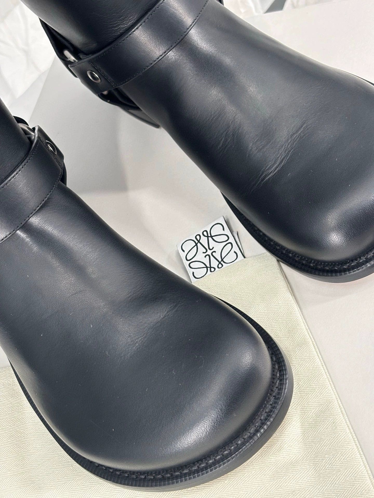 Loewe Loewe Men's Black Leather Boots Special Price Size US 8.5 / EU 41-42 - 2 Thumbnail