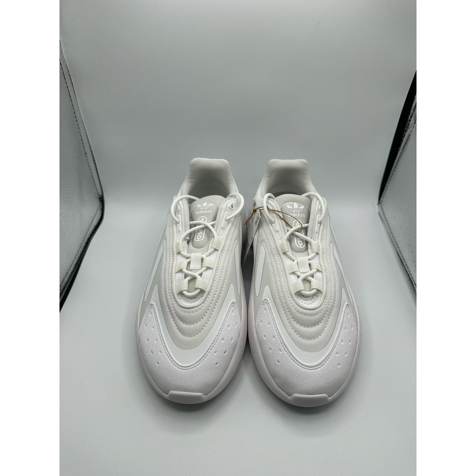 Adidas Adidas Ozelia J “Triple White” size 6.5y Size US 8 / IT 38 - 2 Thumbnail