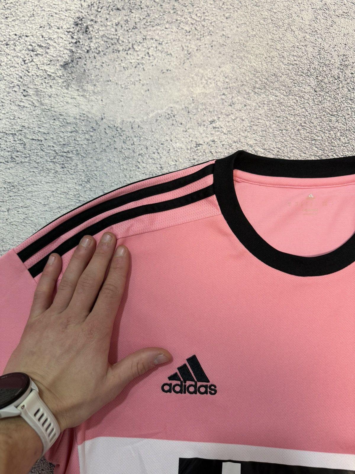 Adidas Juventus Pink Jersey Adidas 2015 2016 Away Drake MenM S12846 Size US M / EU 48-50 / 2 - 17 Thumbnail