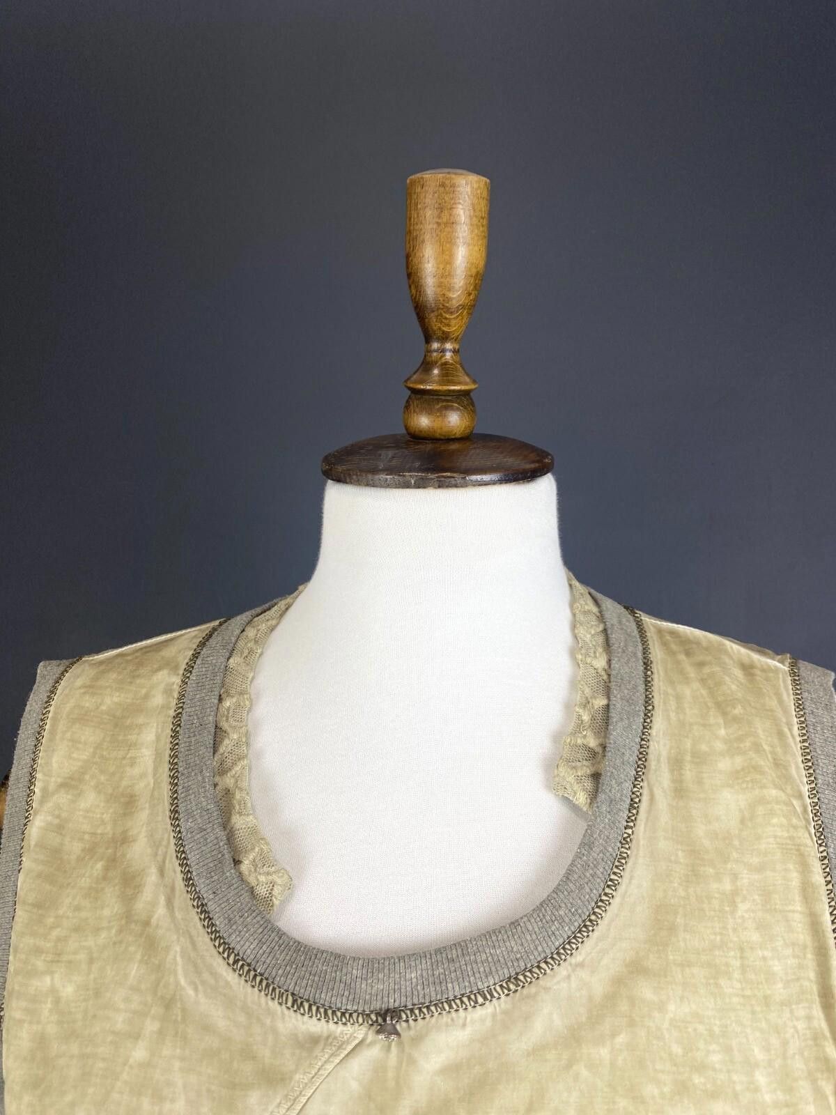 Designer Elisa Cavaletti Club Ivory Desiner Tank Top Blouse Size L Size L / US 10 / IT 46 - 7 Thumbnail