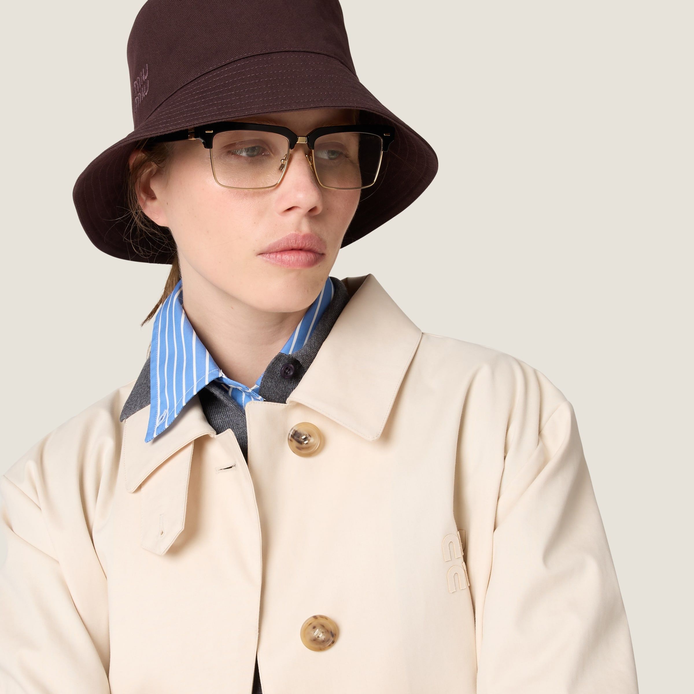 Miu Miu o1mt1gz0925 Size: OS / Gabardine Bucket Cap / Hat Burgundy Size ONE SIZE - 2 Thumbnail