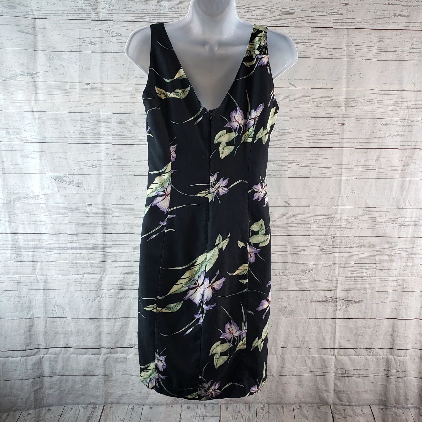 Tommy Bahama Tommy Bahama Womens Silk Dress Sz 6 Black Purple Floral Sleeveless V-Neck Size M / US 6-8 / IT 42-44 - 4 Thumbnail