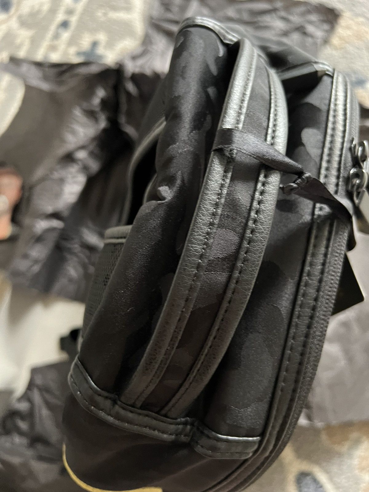 Sprayground Sprayground AB84 “Gold Shark” Backpack — 1 of 28 — Deadstock Size ONE SIZE - 7 Thumbnail