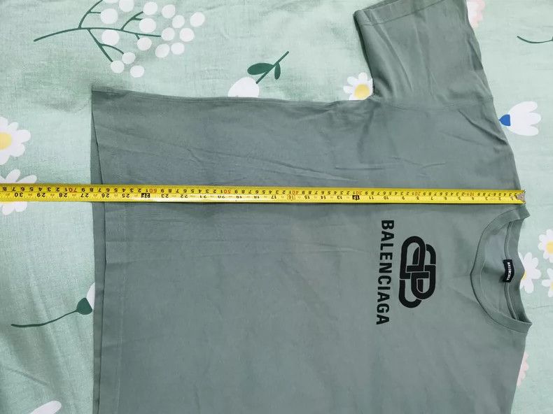 Balenciaga Balenciaga Green Lock Logo Short Sleeve T-Shirt, M Size Size US M / EU 48-50 / 2 - 6 Thumbnail
