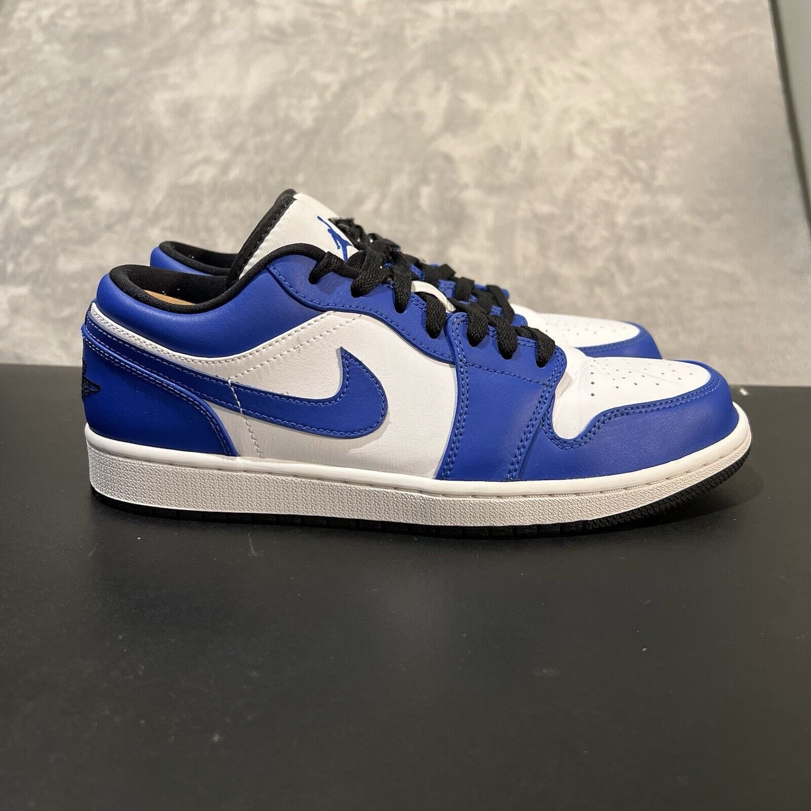 Jordan Brand Jordan 1 Retro Low Men's 9.5 Game Royal 553558-124 Athletic Size US 9.5 / EU 42-43 - 1 Thumbnail