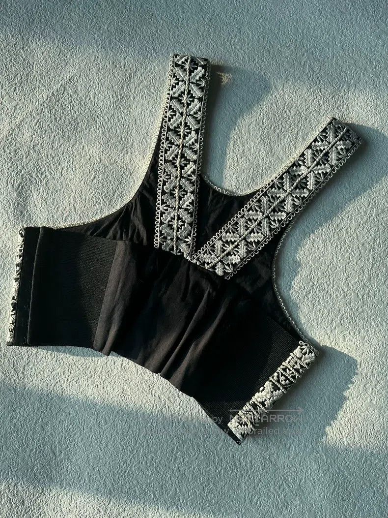 Dries Van Noten Dries Van Noten Black heavy embroidery vest Size XS / US 0-2 / IT 36-38 - 2 Thumbnail