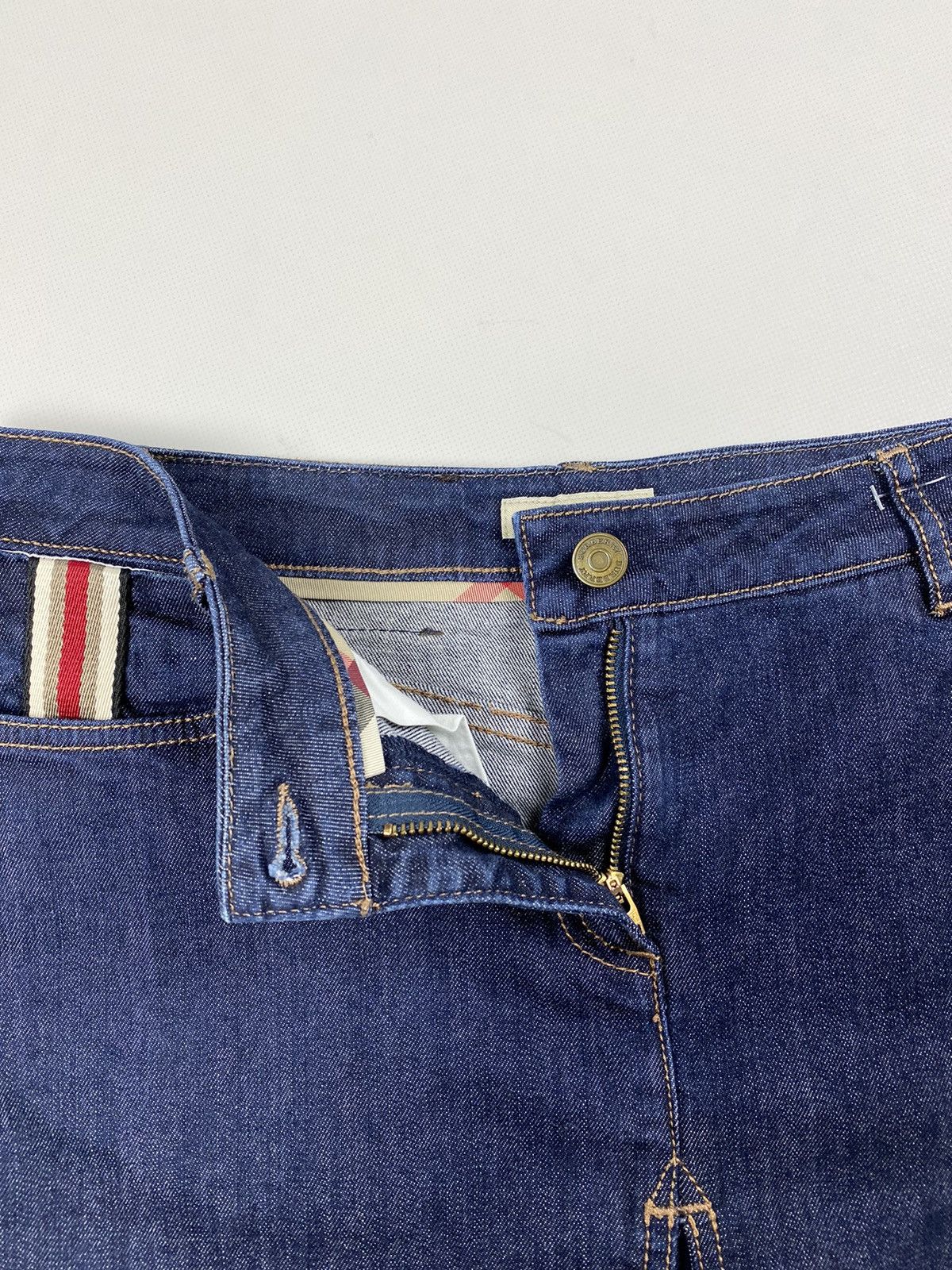 Burberry × Vintage Y2K Burberry ladies denim skirt size US 4 IT 38 Size 27" / US 4 / IT 40 - 10 Thumbnail