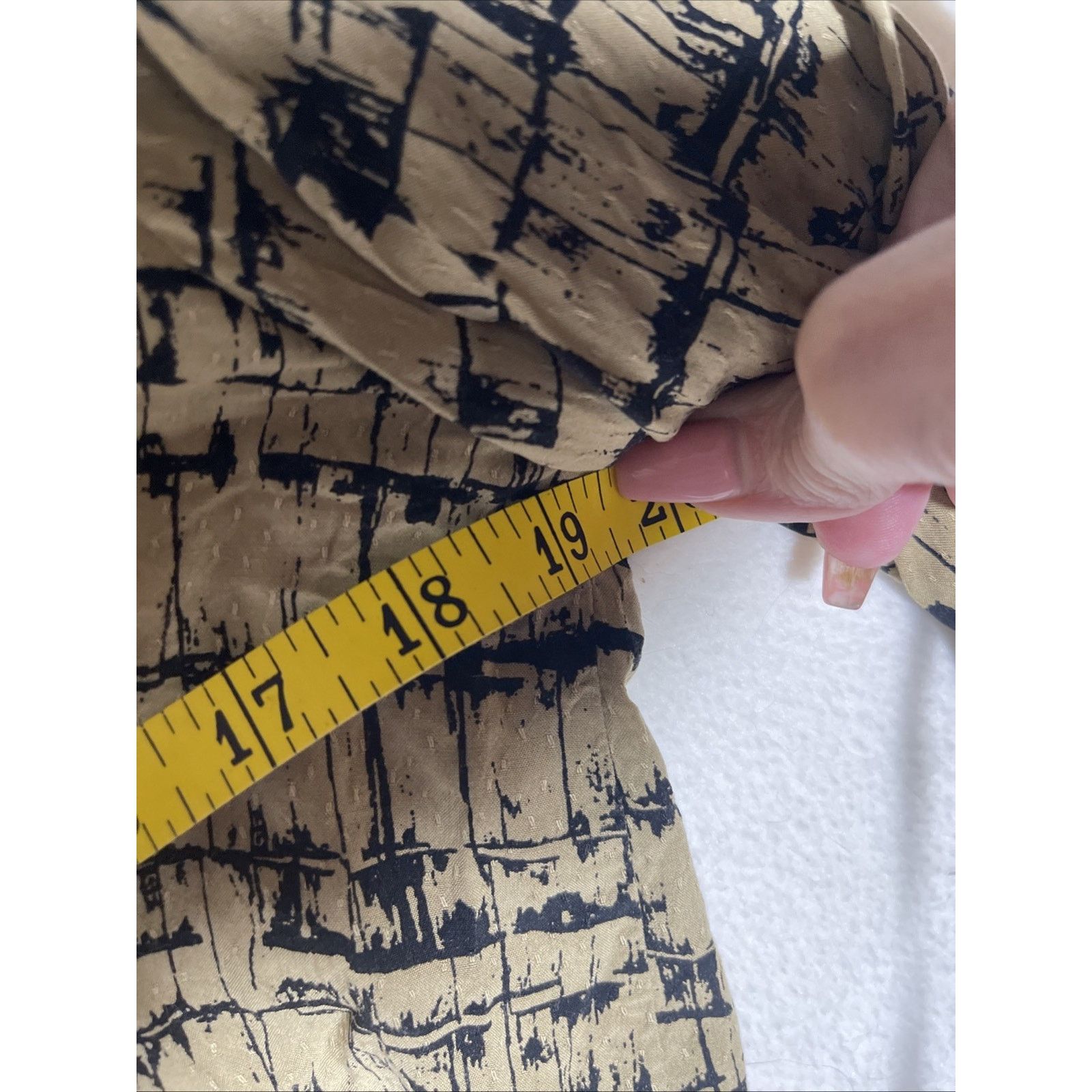Anthropologie Maeve Anthropologie Tan Black Printed Blouse Top Size Small Size S / US 4 / IT 40 - 6 Thumbnail