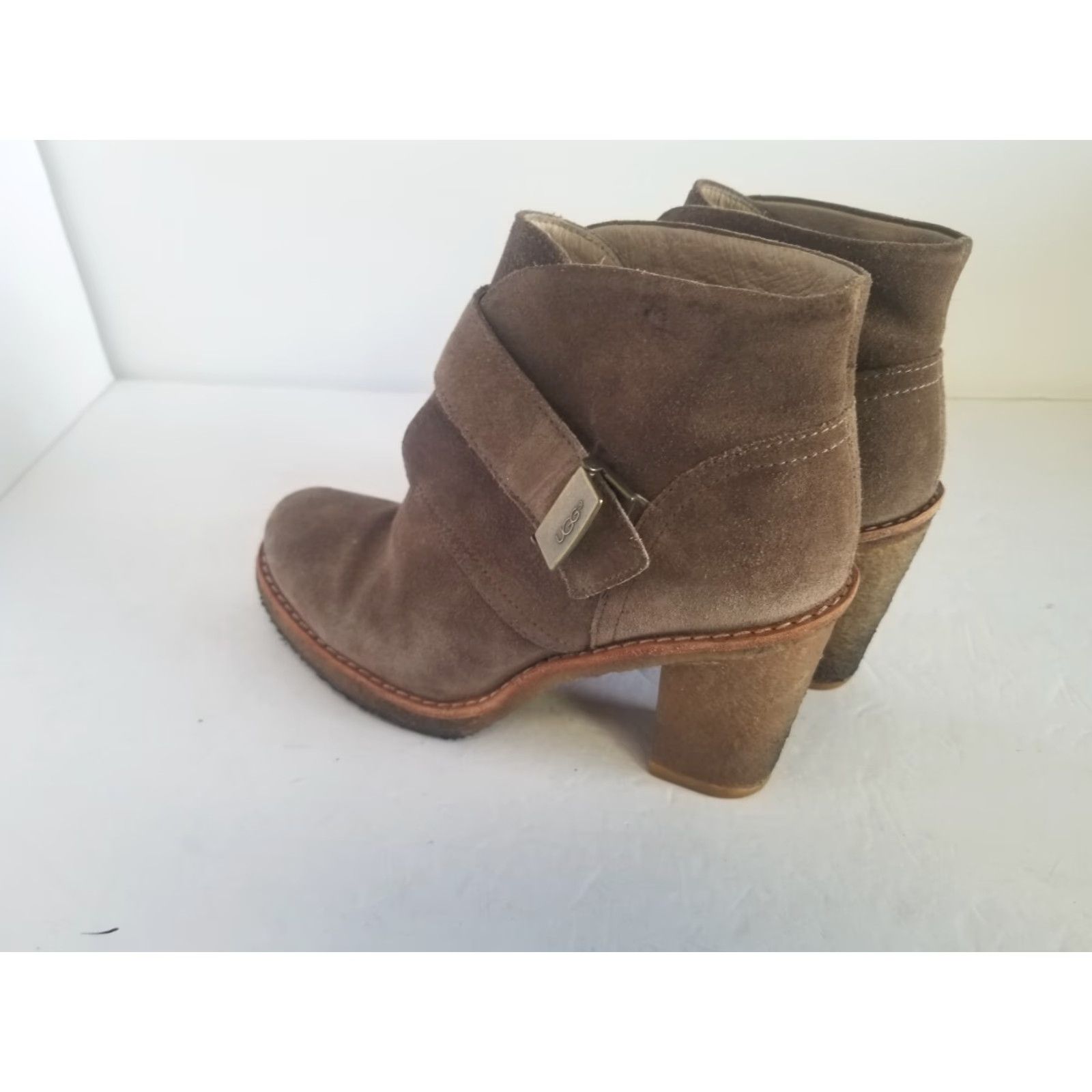 Ugg UGG Brienne Bootie Womens Suede Ankle High Heel Boots Crepe Sole Brown Size 7.5 Size US 8 / IT 38 - 4 Thumbnail