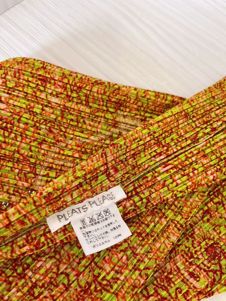 Issey Miyake Issey Miyake size:3 The little elephant is wearing a short Size XS / US 0-2 / IT 36-38 - 5 Thumbnail