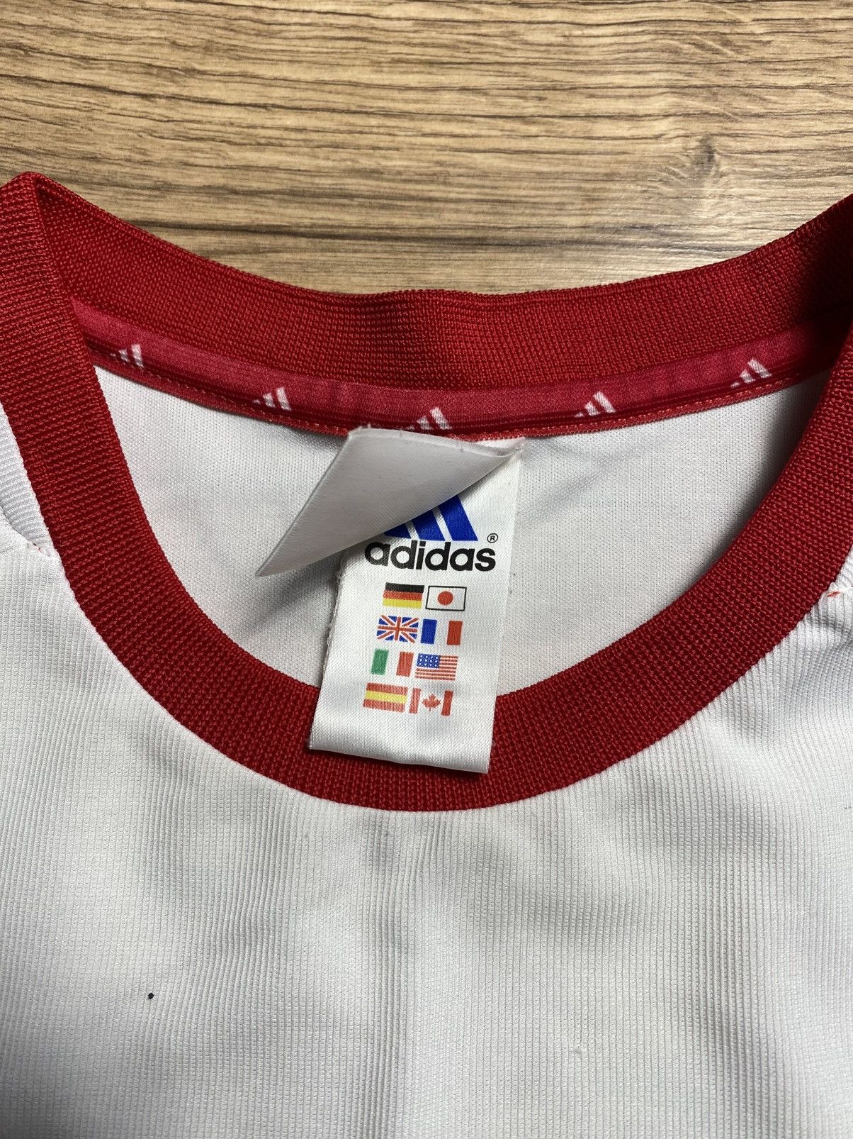 Adidas Vintage Adidas Spain Away Football Shirt 02-04 World Cup M Size US M / EU 48-50 / 2 - 7 Thumbnail