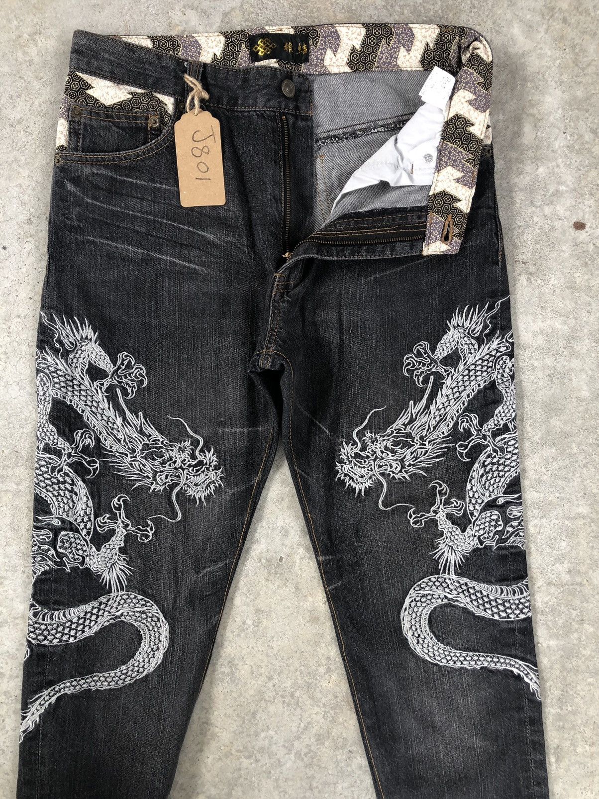 Japanese Brand Japanese Dragon Embroidered Distressed Jeans Size US 31 - 3 Thumbnail