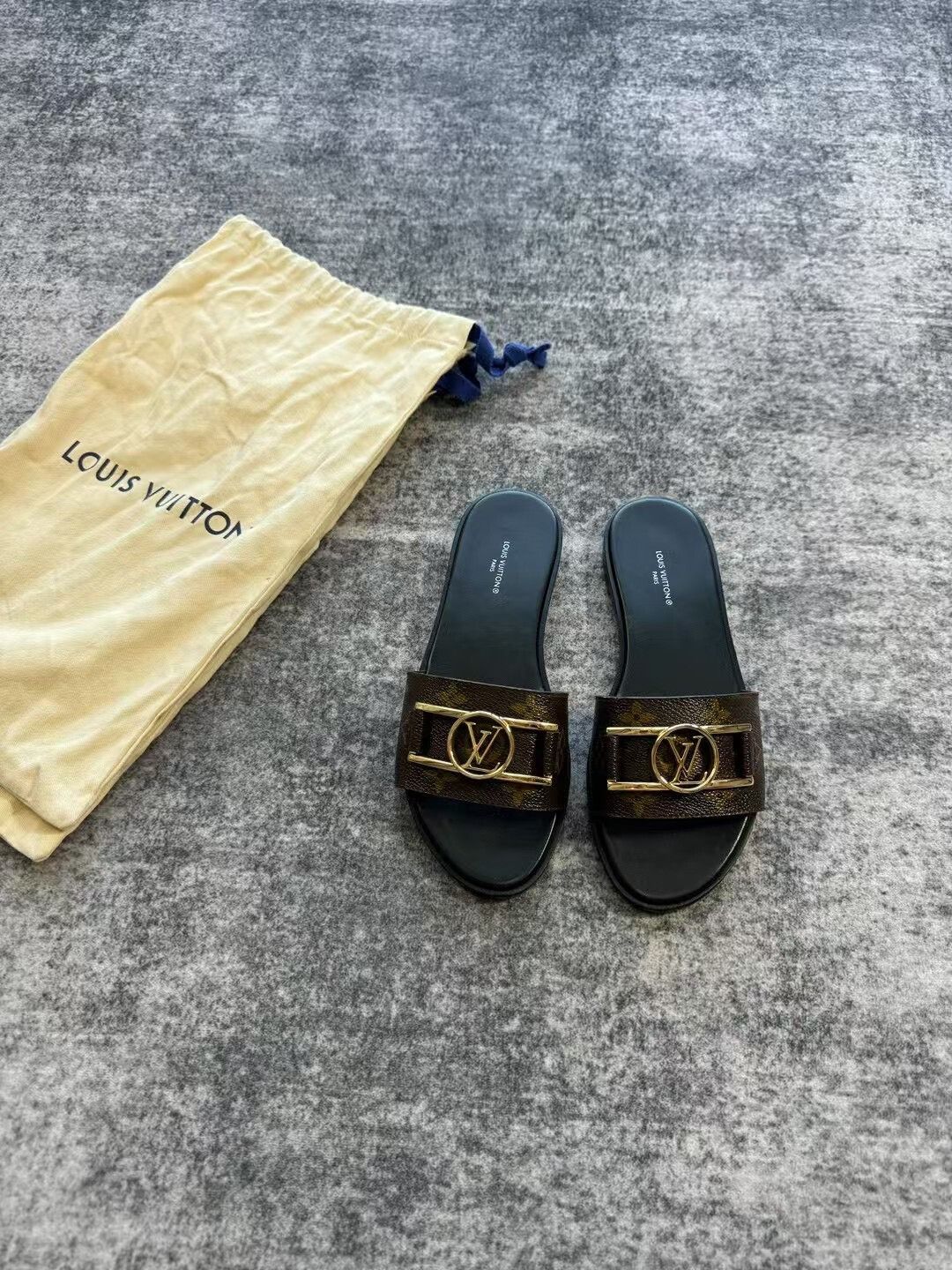 Louis Vuitton Louis Vuitton Dauphine Gold Buckle Flat Slippers Size US 6 / IT 36 - 1 Thumbnail