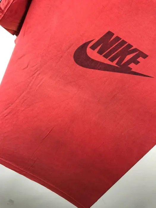 Nike Nike T-shirt big logo vintage size XLarge Y2K Size US XL / EU 56 / 4 - 5 Thumbnail