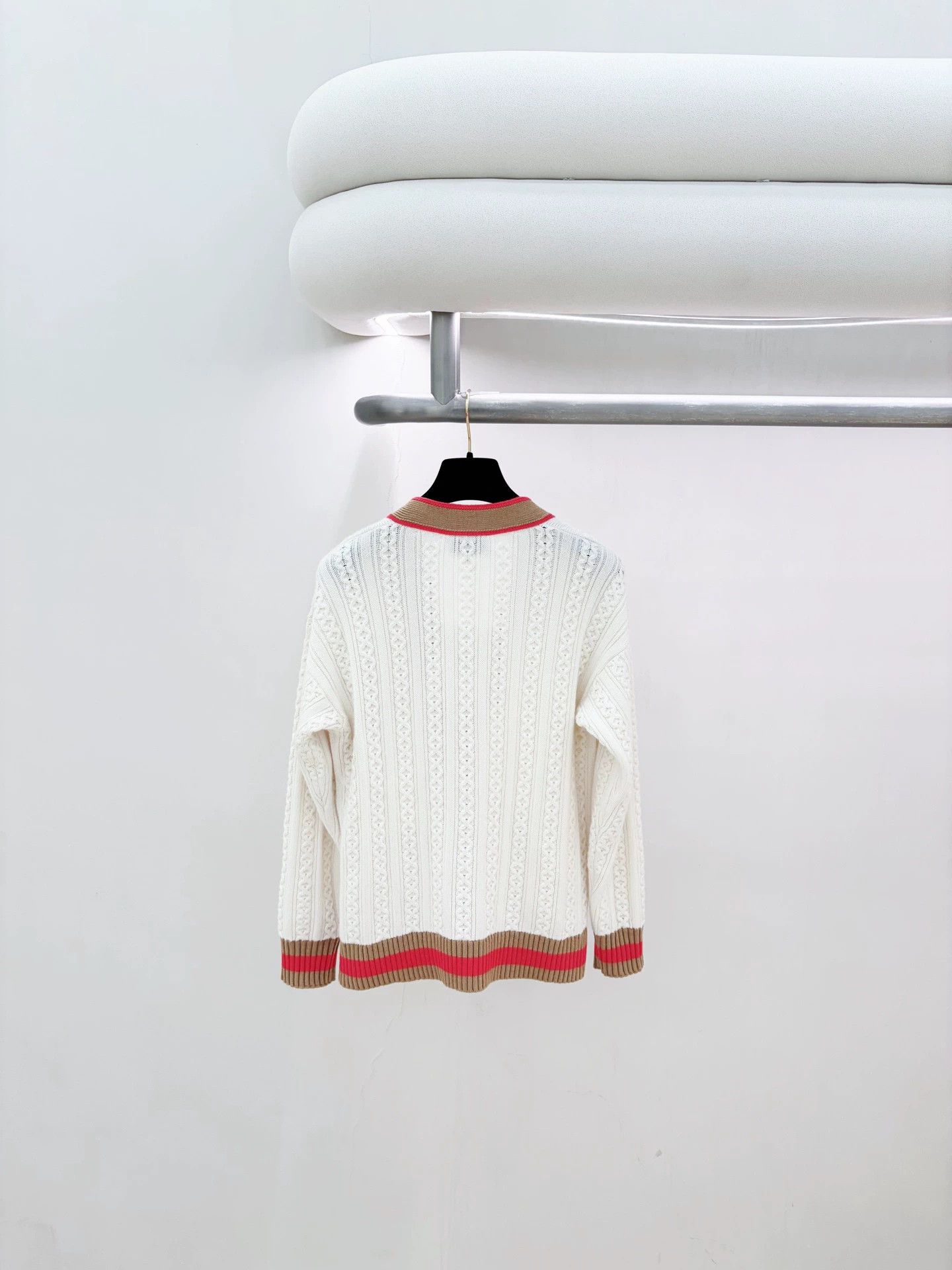 Chanel Chanel White/Brown-Red Trim Knit Cardigan 34 Size XS / US 0-2 / IT 36-38 - 2 Thumbnail