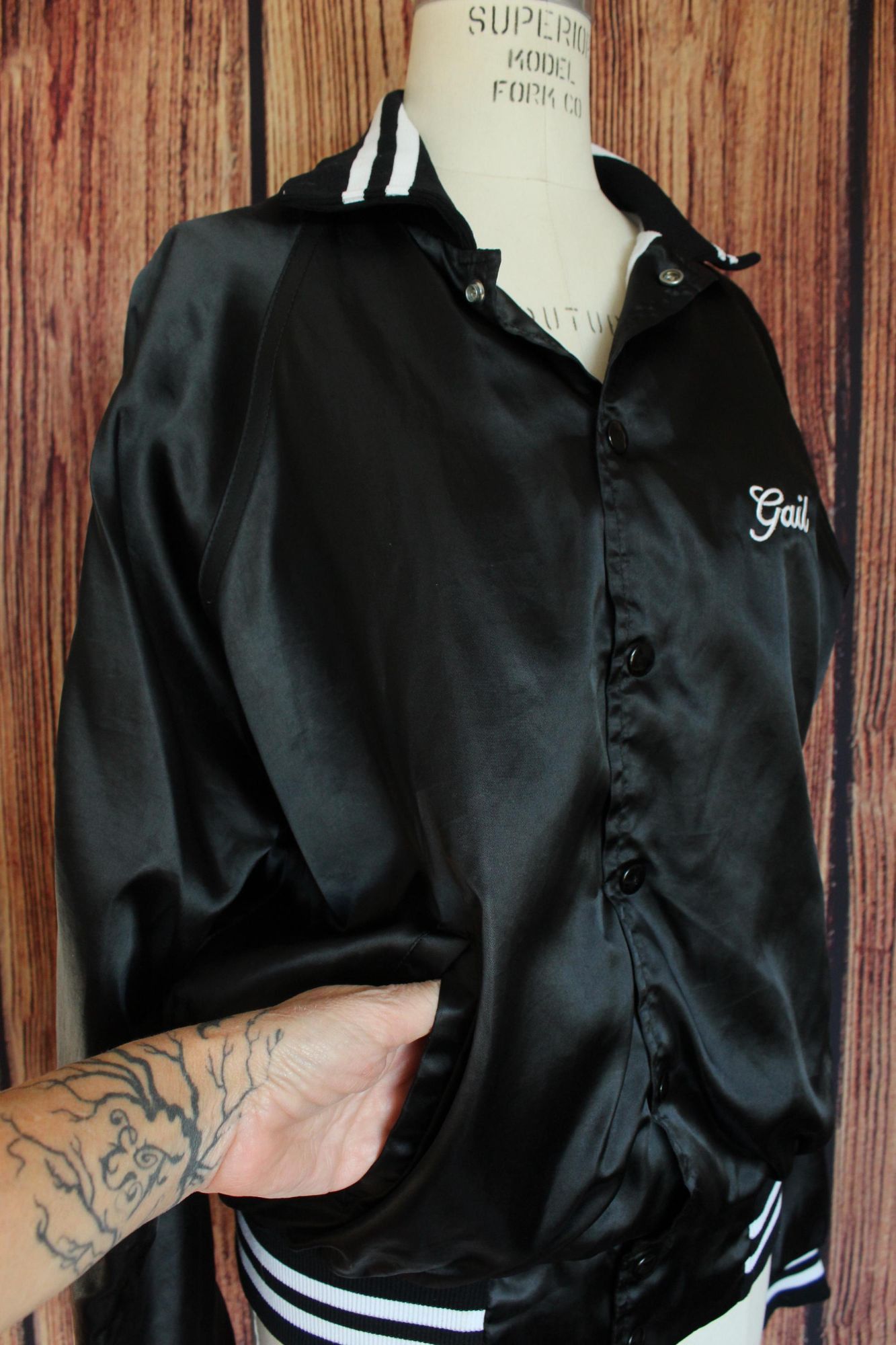 Vintage Vintage 1970s 1980s Men's Jacket, Black Satin Rennoe Vinelan Size US M / EU 48-50 / 2 - 6 Thumbnail