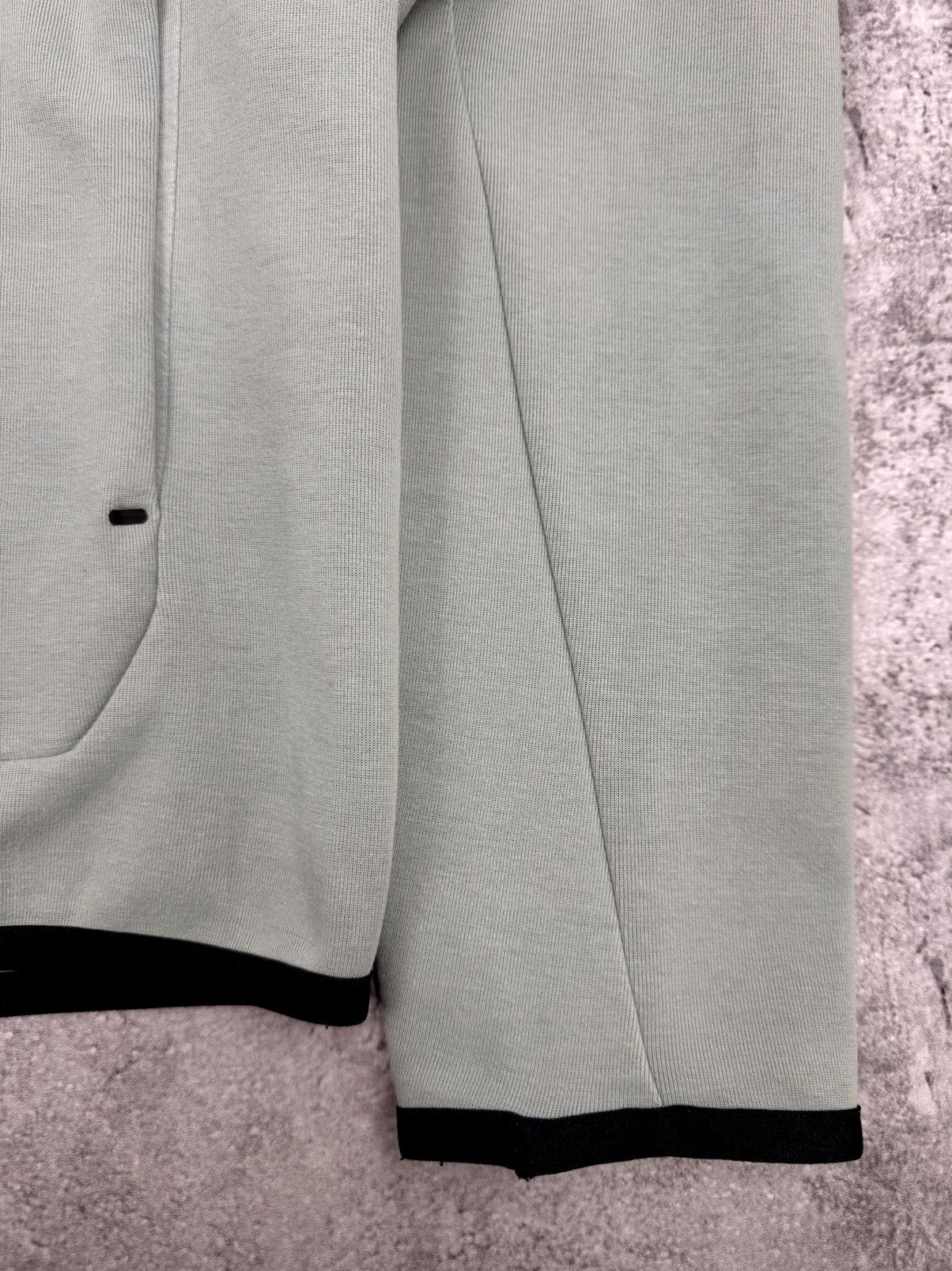 Nike Nike Men Tech Fleece Basic Zip Hoodie Grey/Green Size S Size US S / EU 44-46 / 1 - 3 Thumbnail