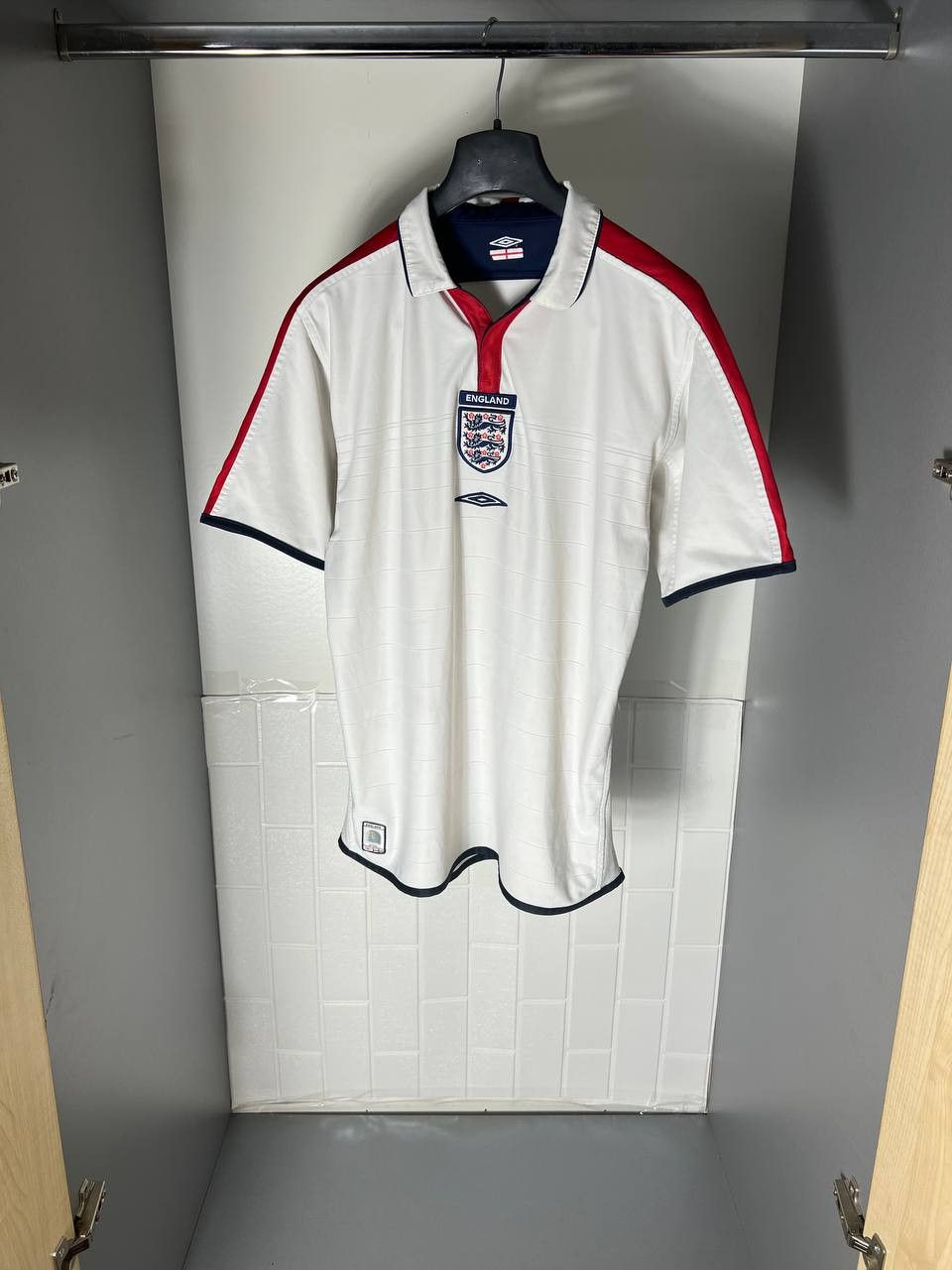 Umbro VINTAGE UMBRO ENGLAND RETRO SOCCER JERSEY MANCHESTER 90s Y2K Size US M / EU 48-50 / 2 - 1 Thumbnail