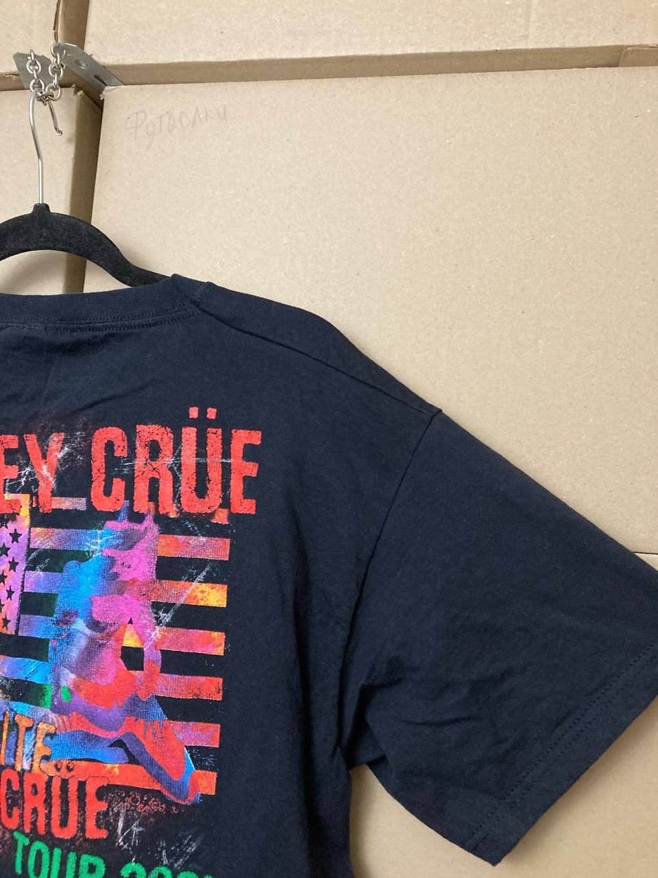 Band Tees VINTAG MOTLEY CRUE RED WHITE CRUE TOUR 2005 T SHIRT TEE ROCK Size US L / EU 52-54 / 3 - 5 Thumbnail