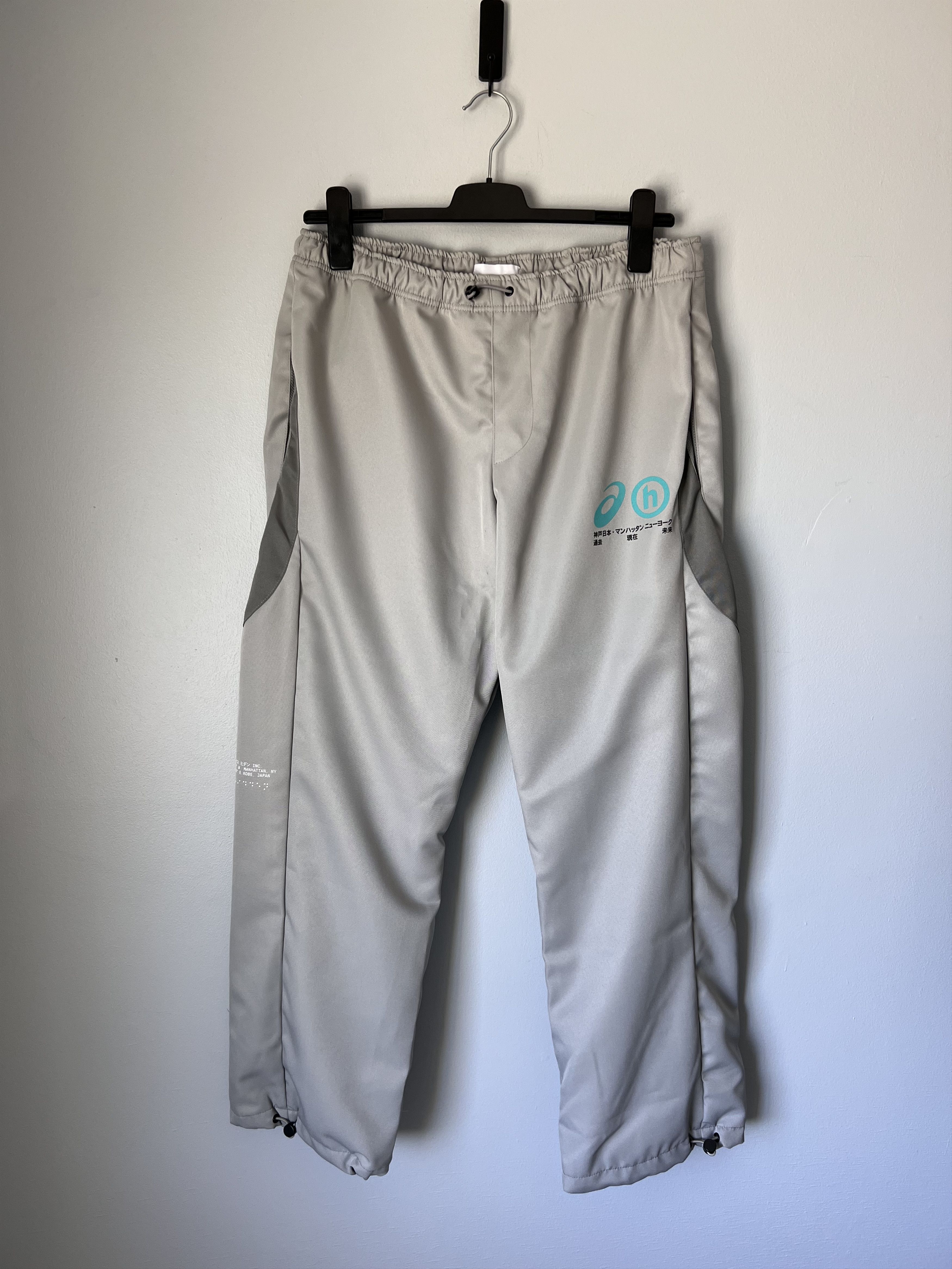 Asics × HIDDEN Asics Hidden NY Shield Track Pants in Grey Size US 34 / EU 50 - 1 Thumbnail