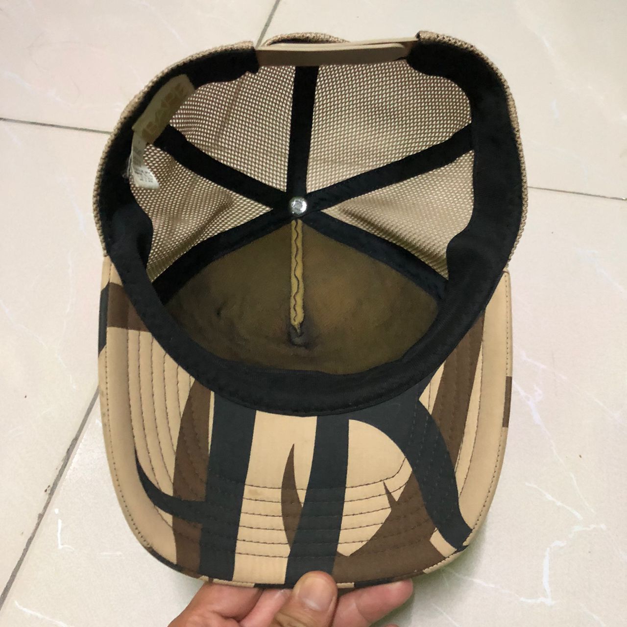 Bape 2005 Bape Camo Bathing Ape Spell-Out Trucker Hat Size ONE SIZE - 4 Thumbnail