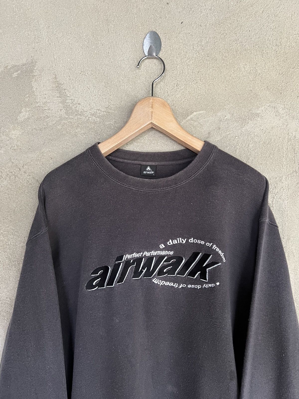 Airwalk Airwalk Spell Out Skate Sweatshirt Size US L / EU 52-54 / 3 - 3 Thumbnail