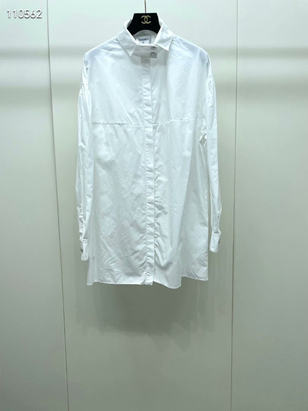 Chanel Chanel Diamond Button White Shirt Size XXS / US 00 / IT 34 - 1 Thumbnail
