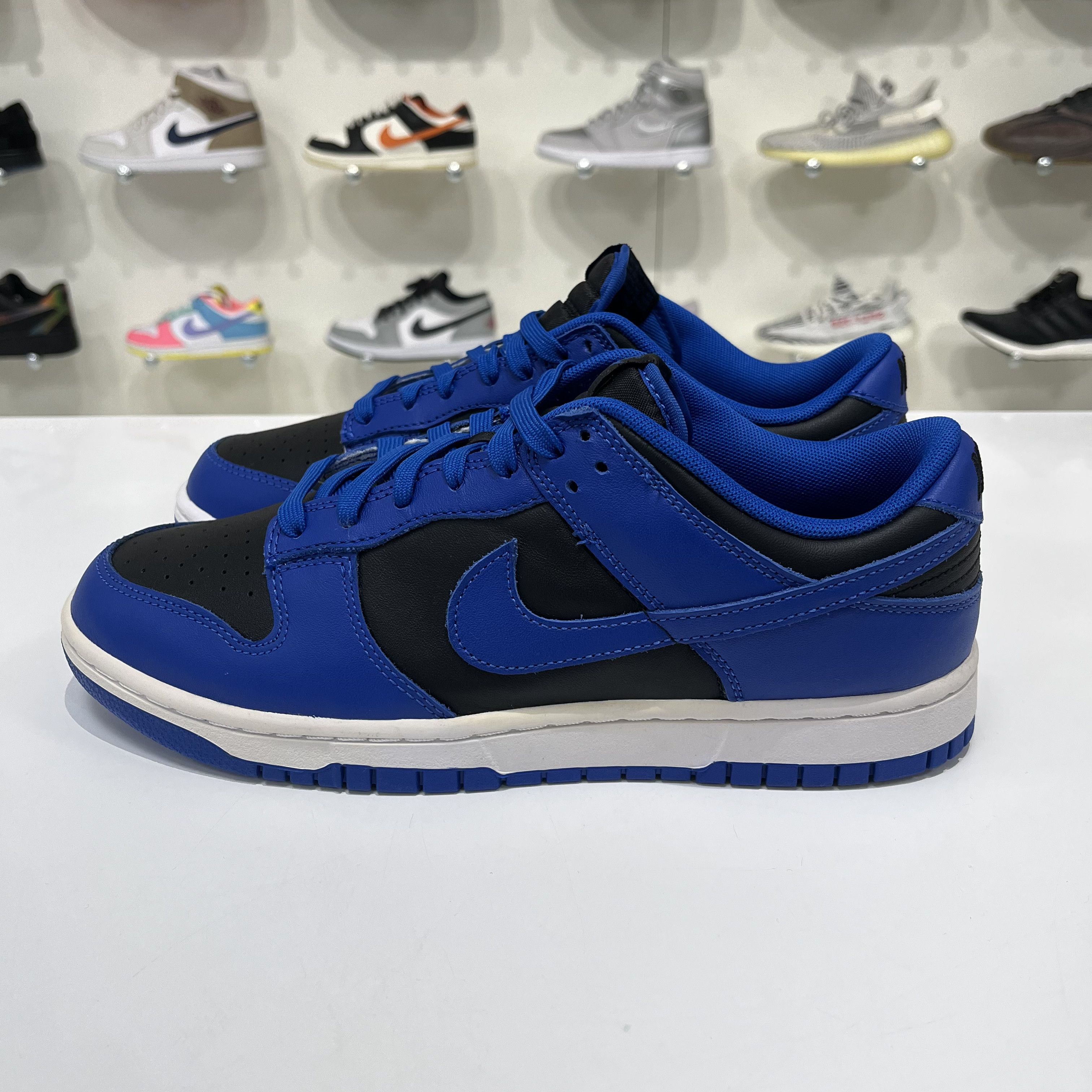 Nike Nike Dunk Low Retro Hyper Cobalt 2021 Size US 9.5 / EU 42-43 - 2 Thumbnail
