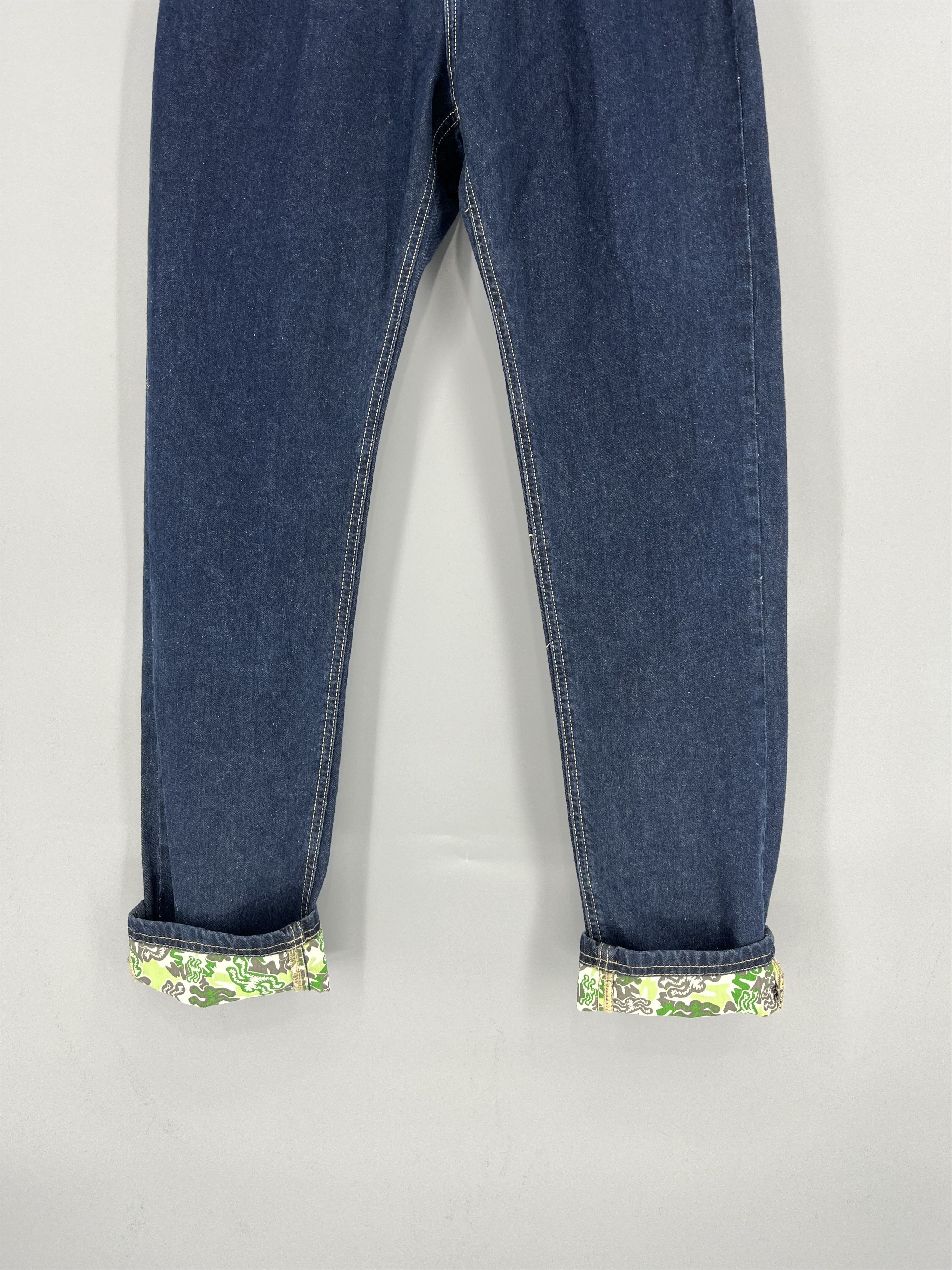 Airwalk × Vintage Vintage Airwalk Turn Up Jean Running Man Skate Jeans Size US 32 / EU 48 - 4 Thumbnail