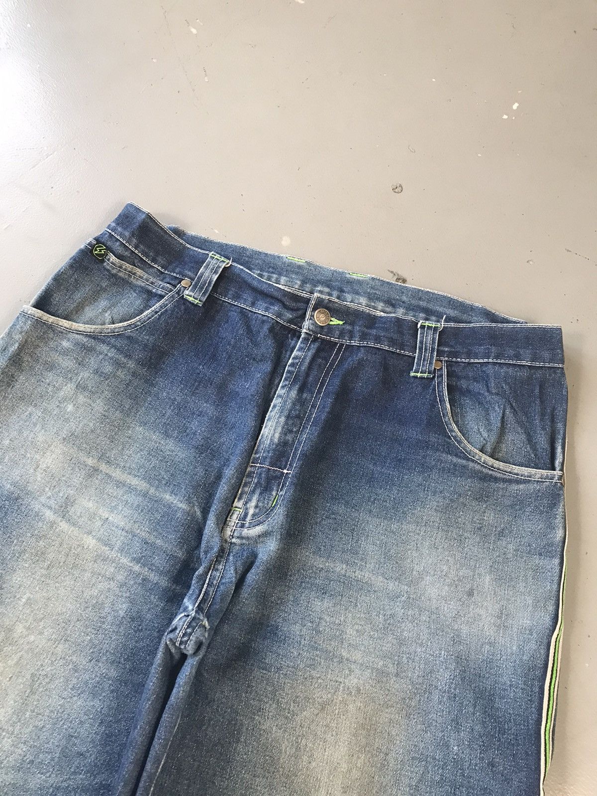 Dickies × Vintage Vintage lighting bolt SpellOut denim jort Size US 38 / EU 54 - 3 Thumbnail